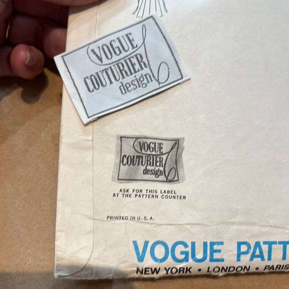 VOGUE COUTURIER DESIGN Pattern by BELINDA BELLVILLE. - Picture 11 of 13